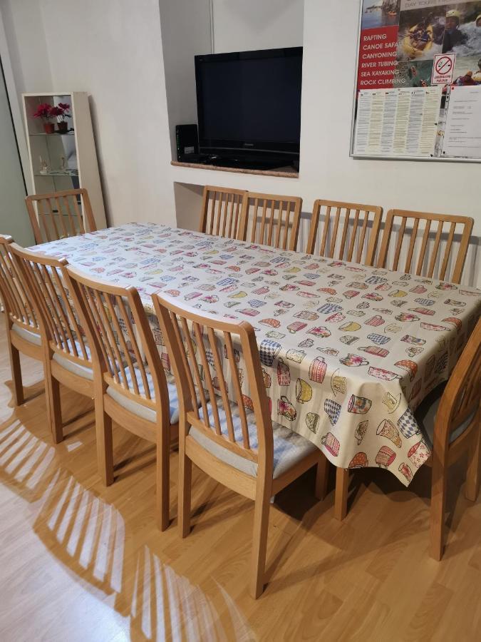 Spacious 140M2 Downtown 3 Bedroom Apartment Split Exteriör bild